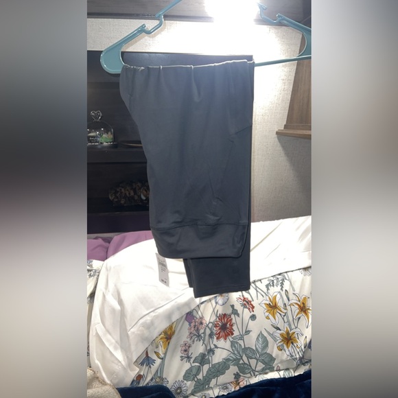 Lululemon, - Picture 1 of 2